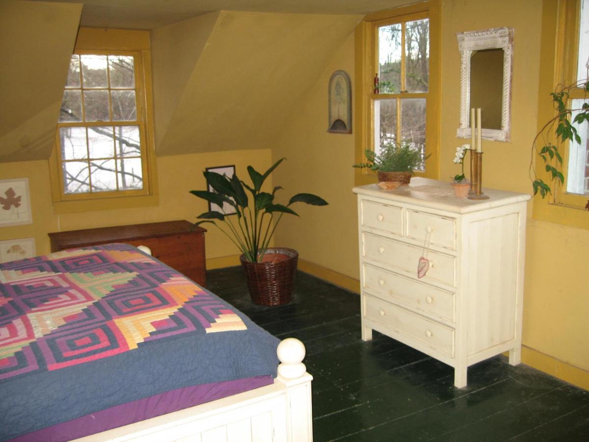 Private Setting On Country Farm Near Rhinebeck Bed & Breakfast Clinton Corners Exterior photo